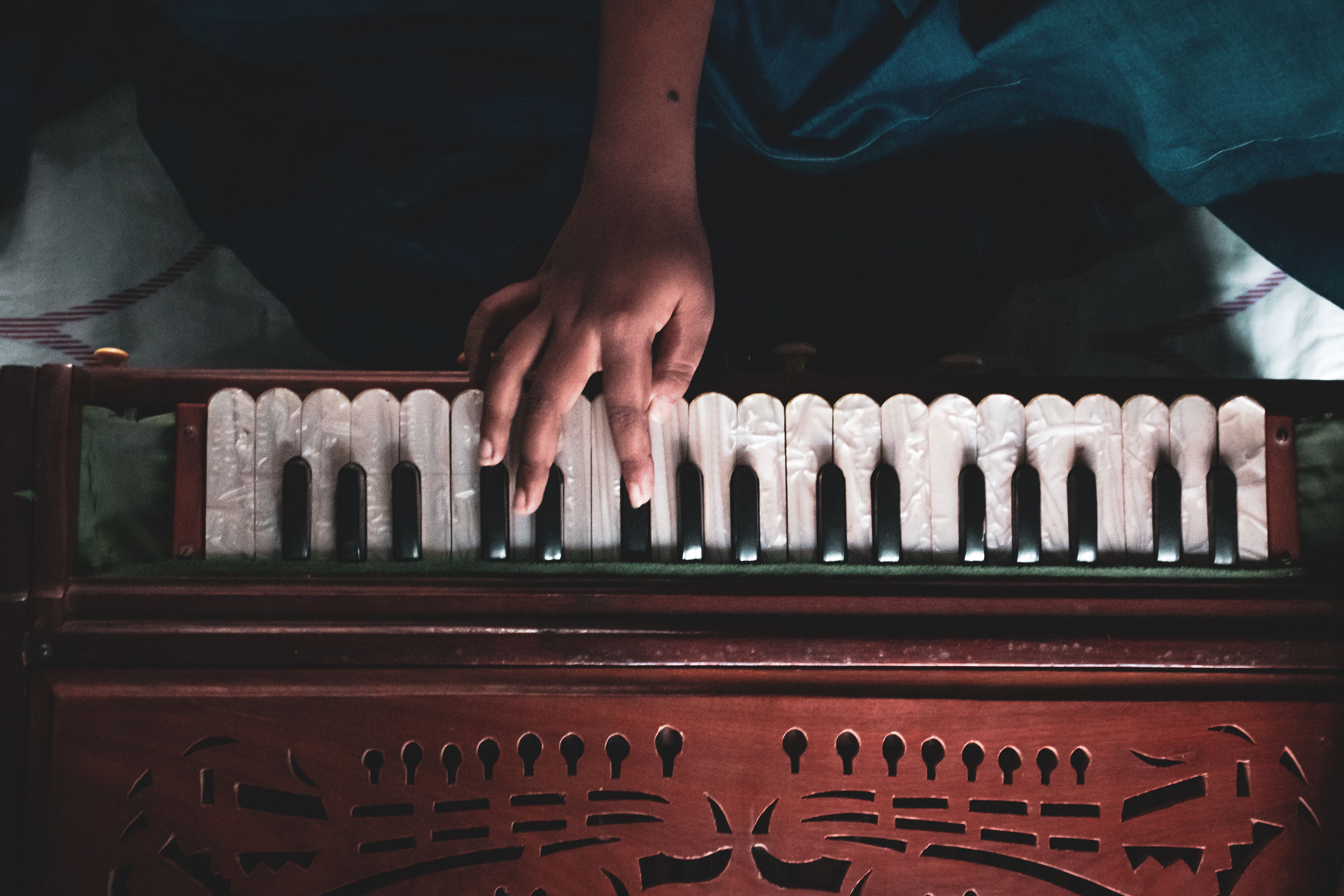 Harmonium Tuning